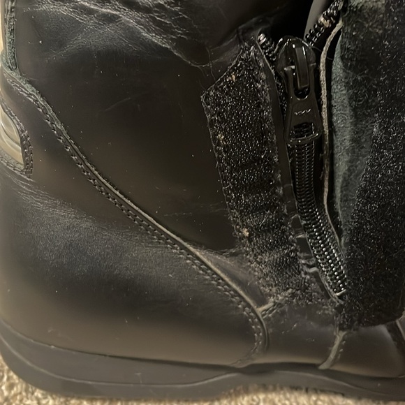 Alpinestars Black Motocycle Boots with Textured Leather - Picture 10 of 13